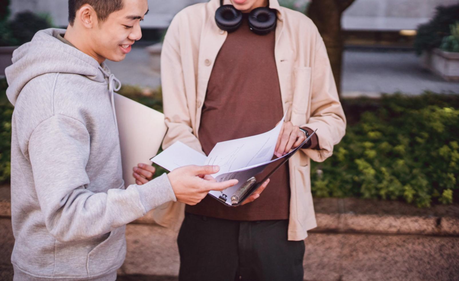 Team diplomacy online learning session in progress
